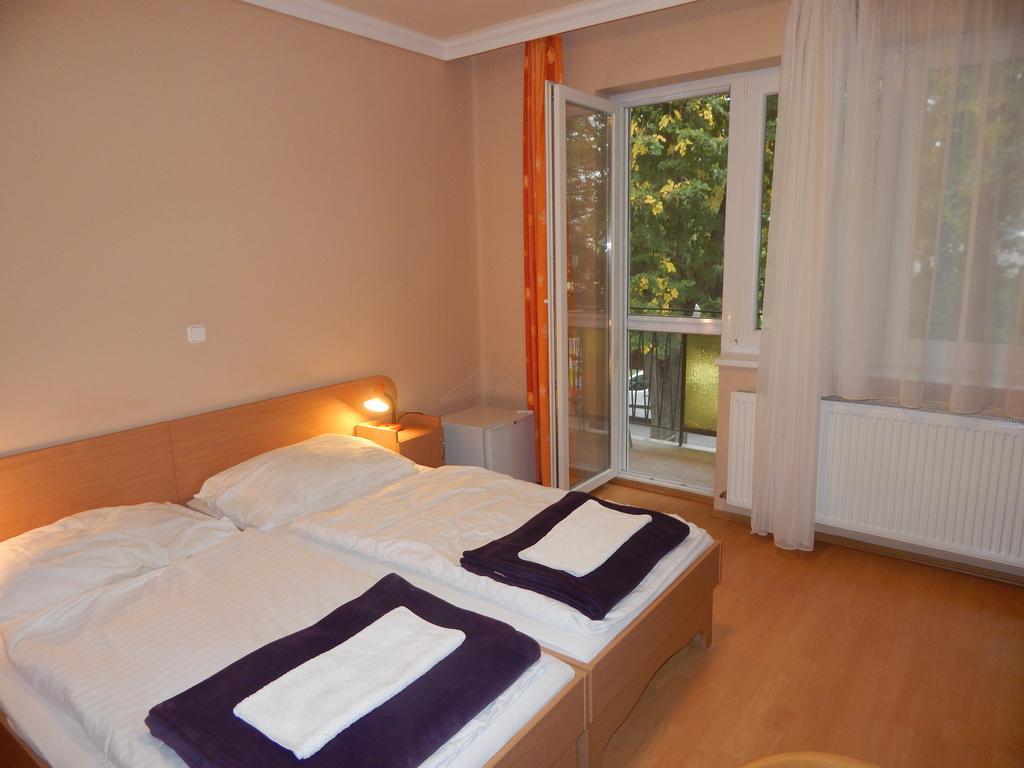 Hajdu Vendeghaz Hotell Hajdúszoboszló Rum bild